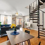 Modern And Cozy 2Br Apt