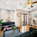 Modern And Cozy 2Br Apt