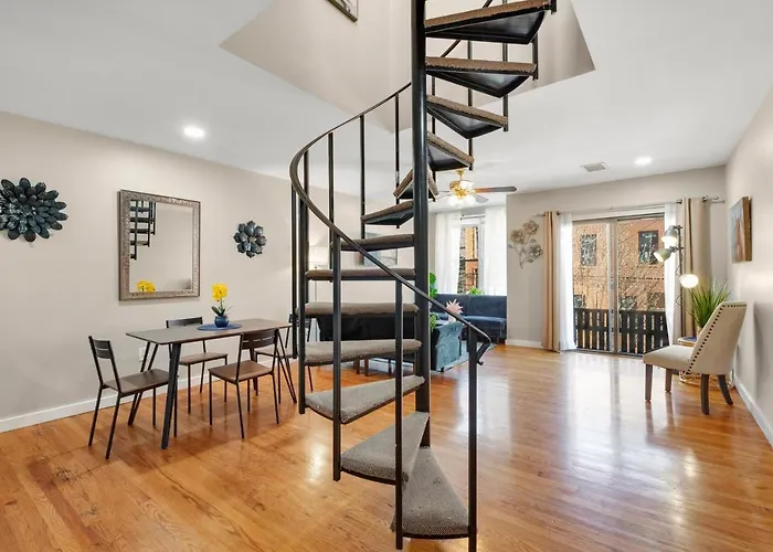 Modern And Cozy 2Br Apt