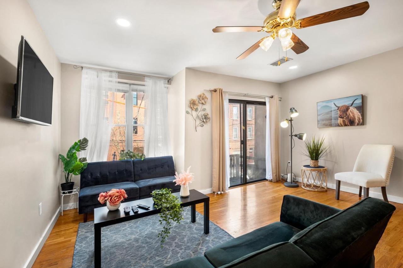 Modern And Cozy 2br